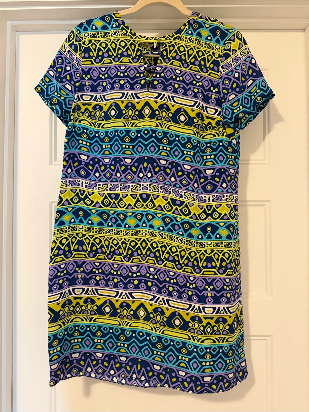 Alice & Trixie Women’s Short Sleeve dress size medium